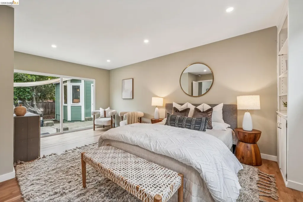 3056 Roxbury Avenue Oakland CA 94605