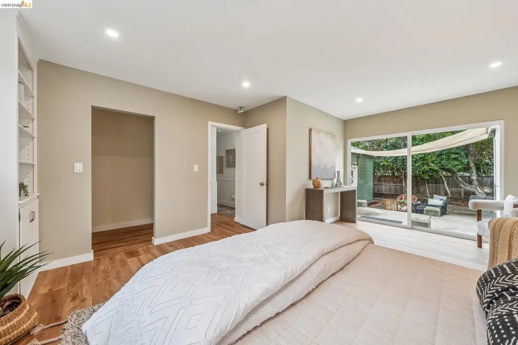 3056 Roxbury Avenue Oakland CA 94605