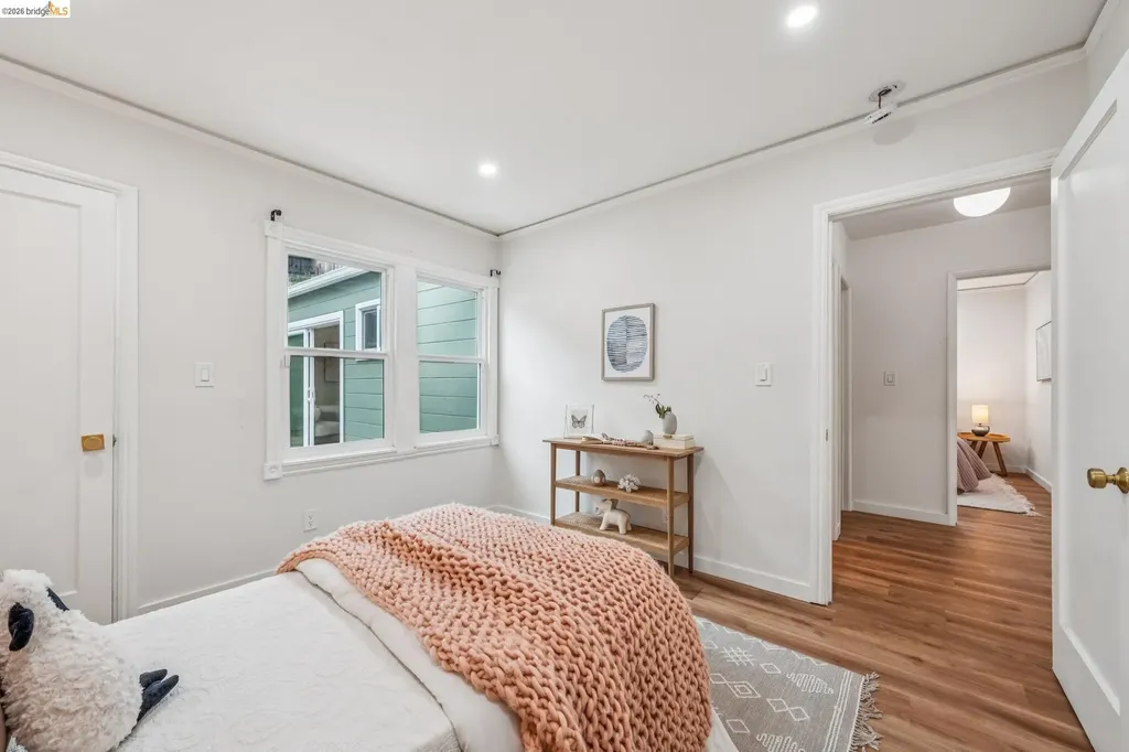 3056 Roxbury Avenue Oakland CA 94605