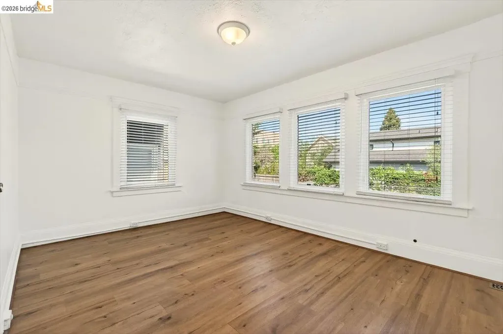 1070 Aileen Street Oakland CA 94608