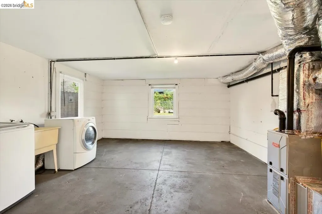 1070 Aileen Street Oakland CA 94608