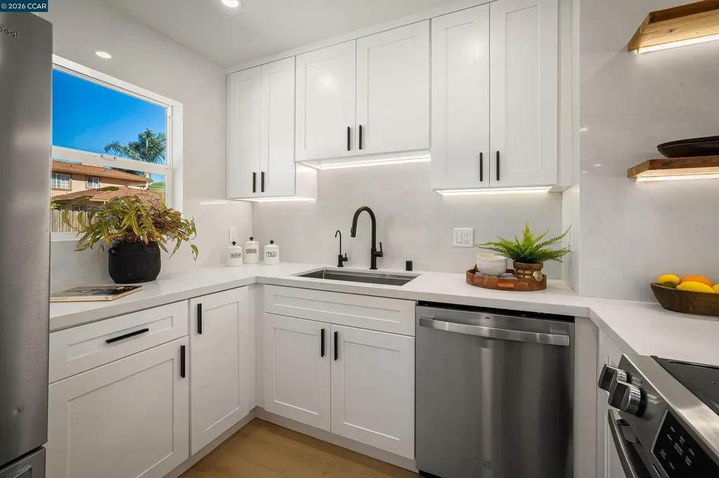 33652 4th Street Union City CA 94587