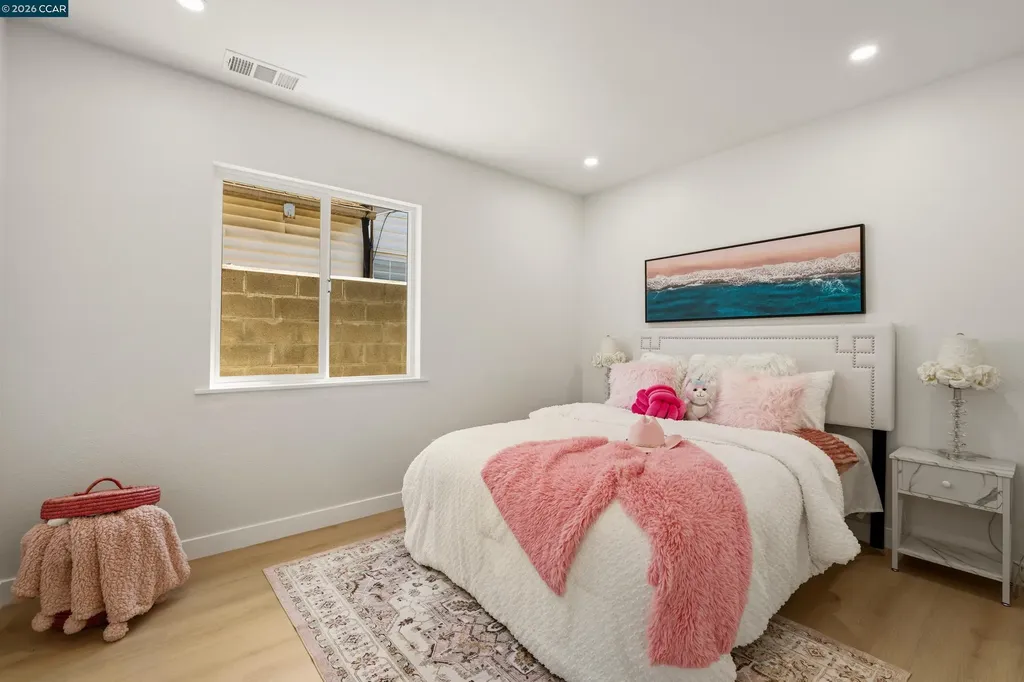 33652 4th Street Union City CA 94587