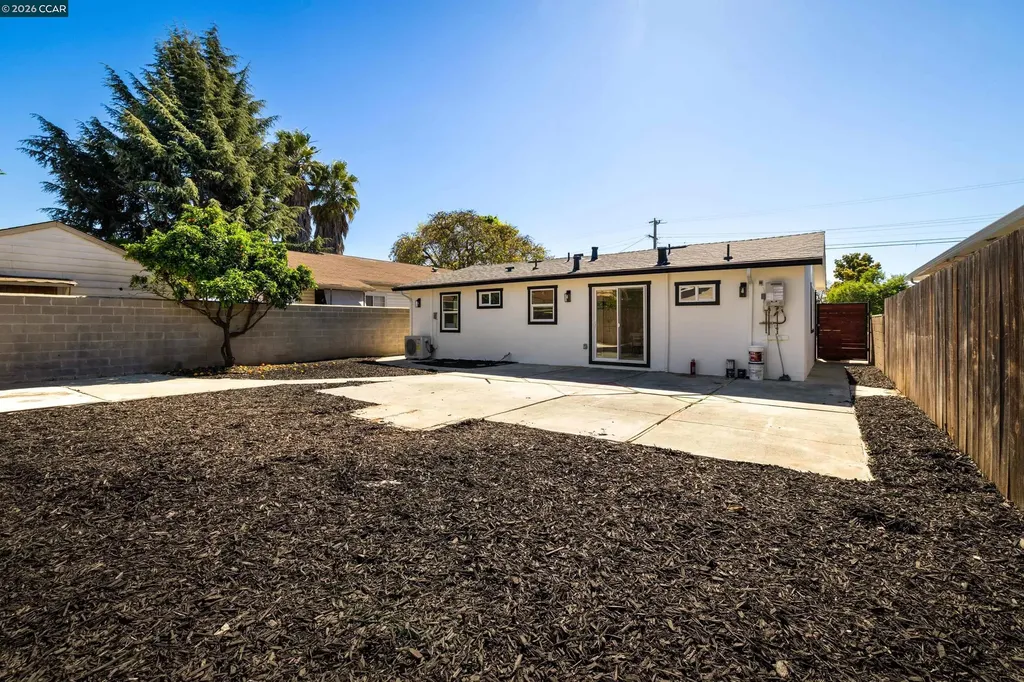 33652 4th Street Union City CA 94587