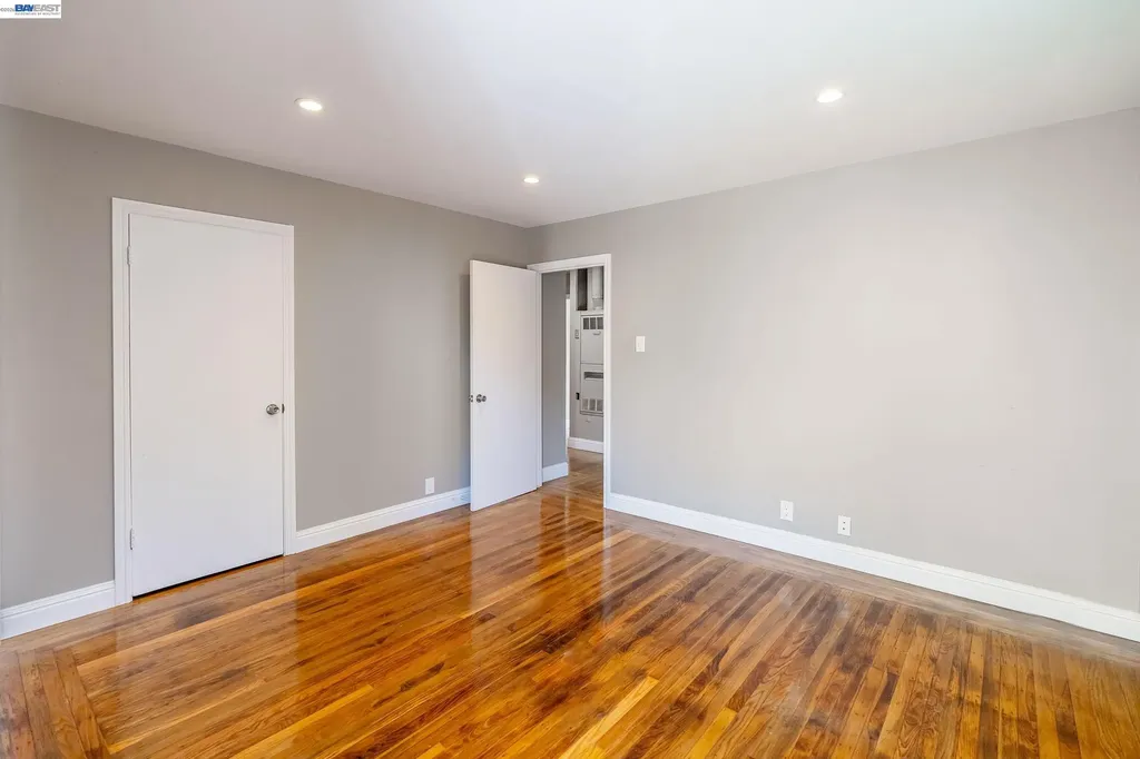 21835 Redwood Road Castro Valley CA 94546