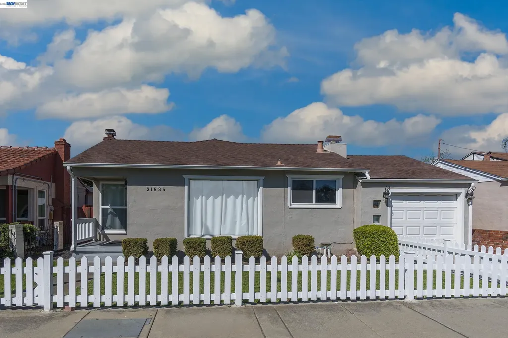 21835 Redwood Road Castro Valley CA 94546