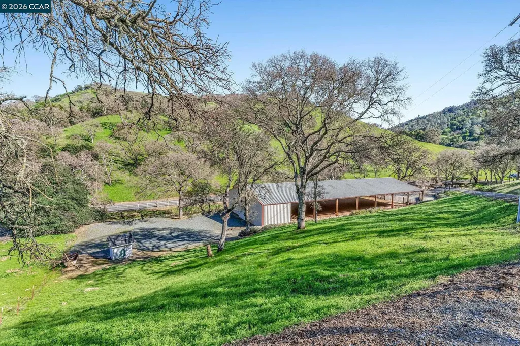 2000 Curry Canyon Road Clayton CA 94517