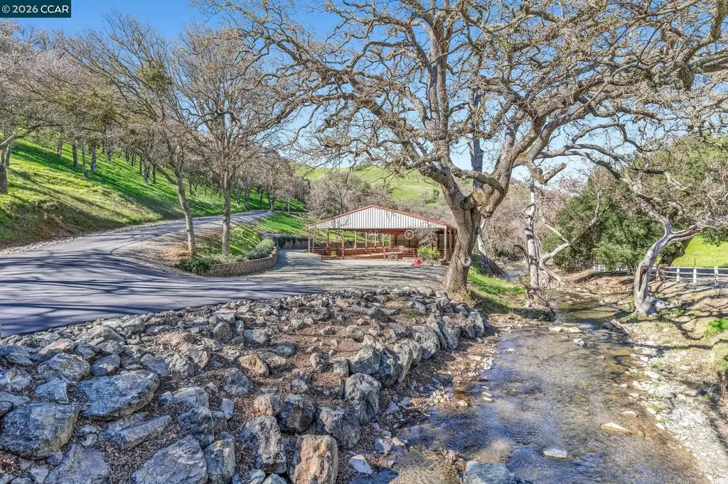 2000 Curry Canyon Road Clayton CA 94517
