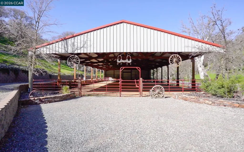 2000 Curry Canyon Road Clayton CA 94517