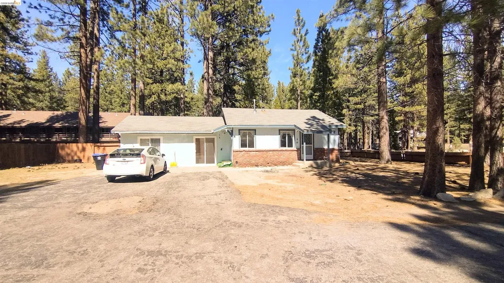 1098 4th Street South Lake Tahoe CA 96150