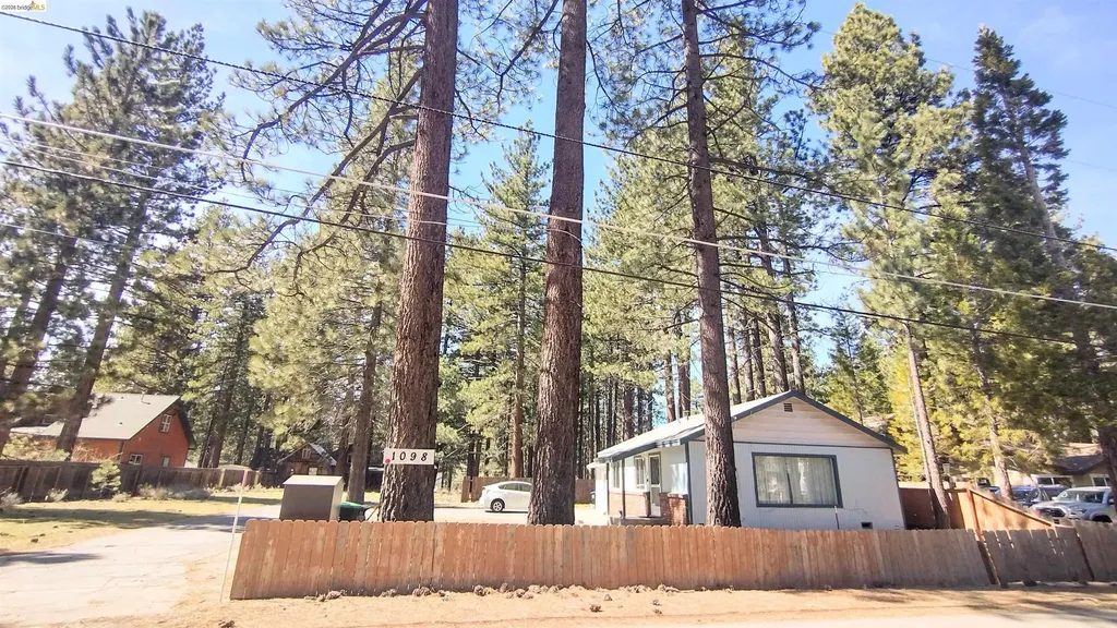 1098 4th Street South Lake Tahoe CA 96150