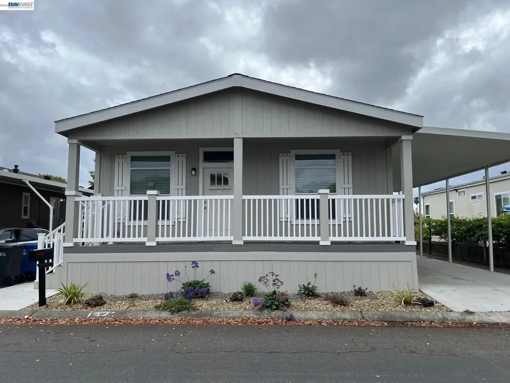 1422 Salamanca Avenue Hayward CA 94544