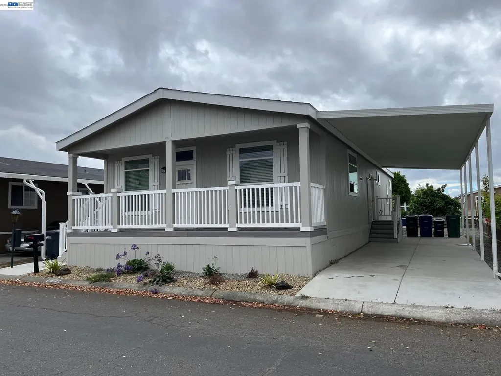 1422 Salamanca Avenue Hayward CA 94544