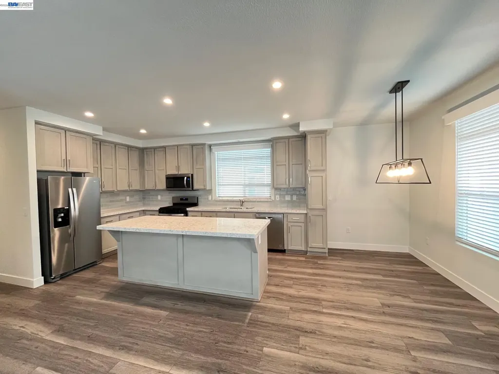 1422 Salamanca Avenue Hayward CA 94544