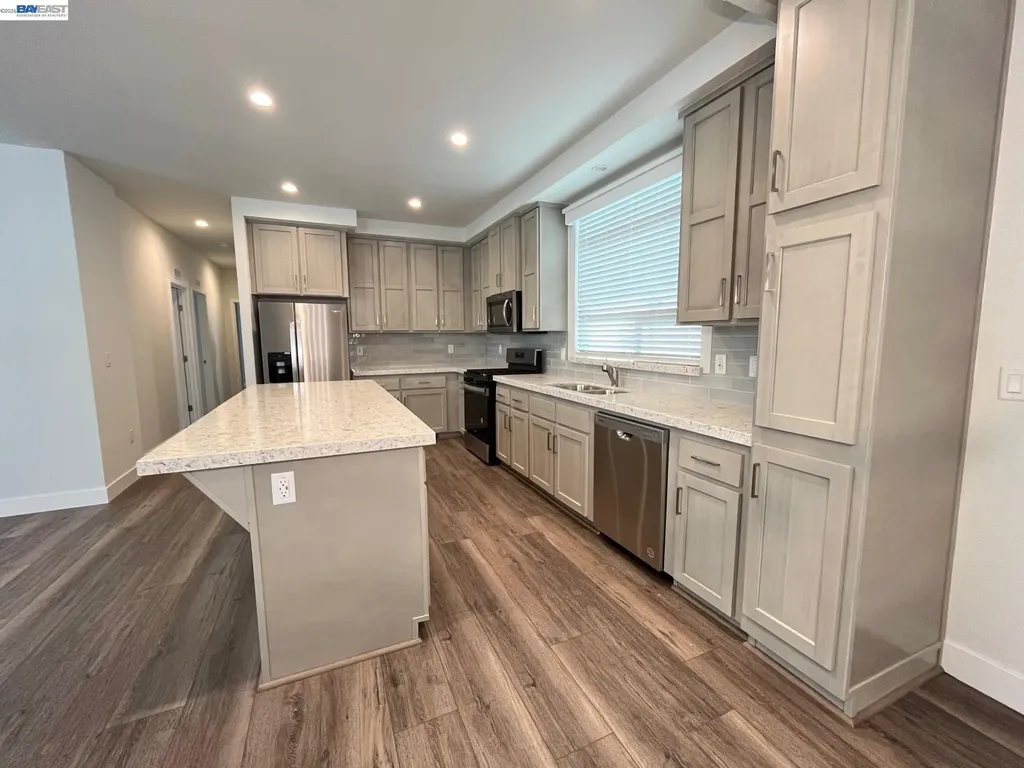 1422 Salamanca Avenue Hayward CA 94544