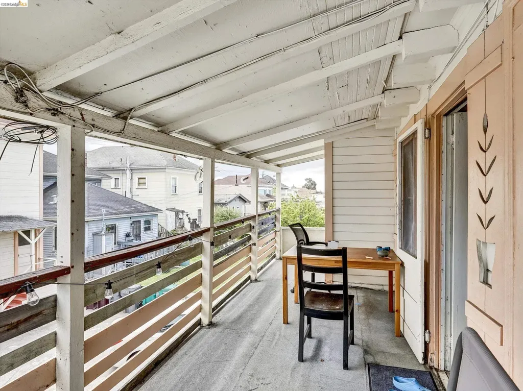 820 52nd Street Oakland CA 94608