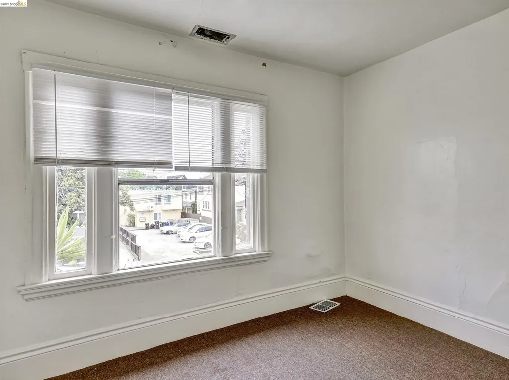 820 52nd Street Oakland CA 94608