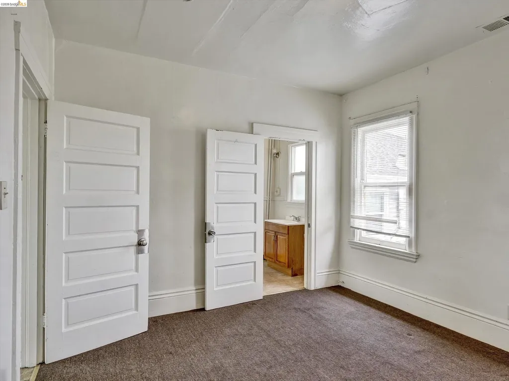820 52nd Street Oakland CA 94608