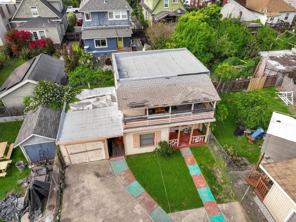 820 52nd Street Oakland CA 94608