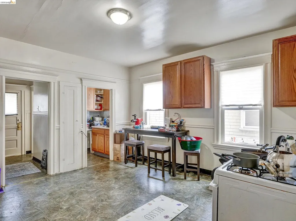 820 52nd Street Oakland CA 94608