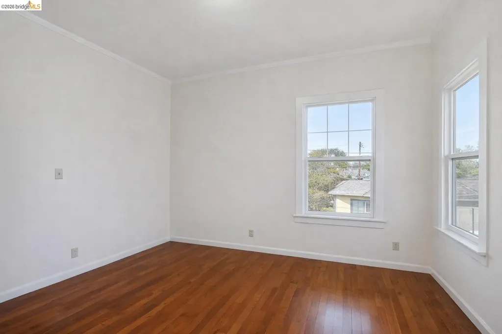 876-880 52nd Street Oakland CA 94608