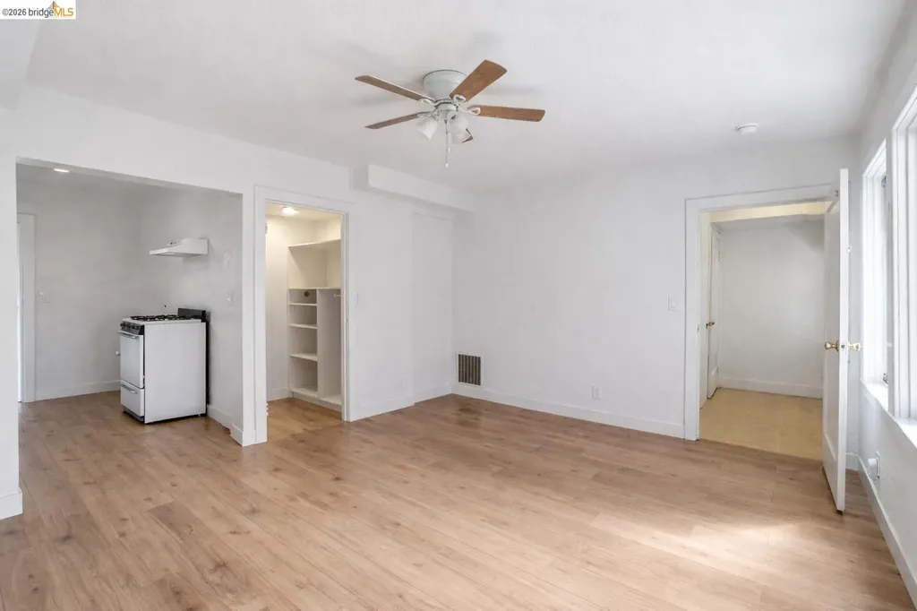 876-880 52nd Street Oakland CA 94608