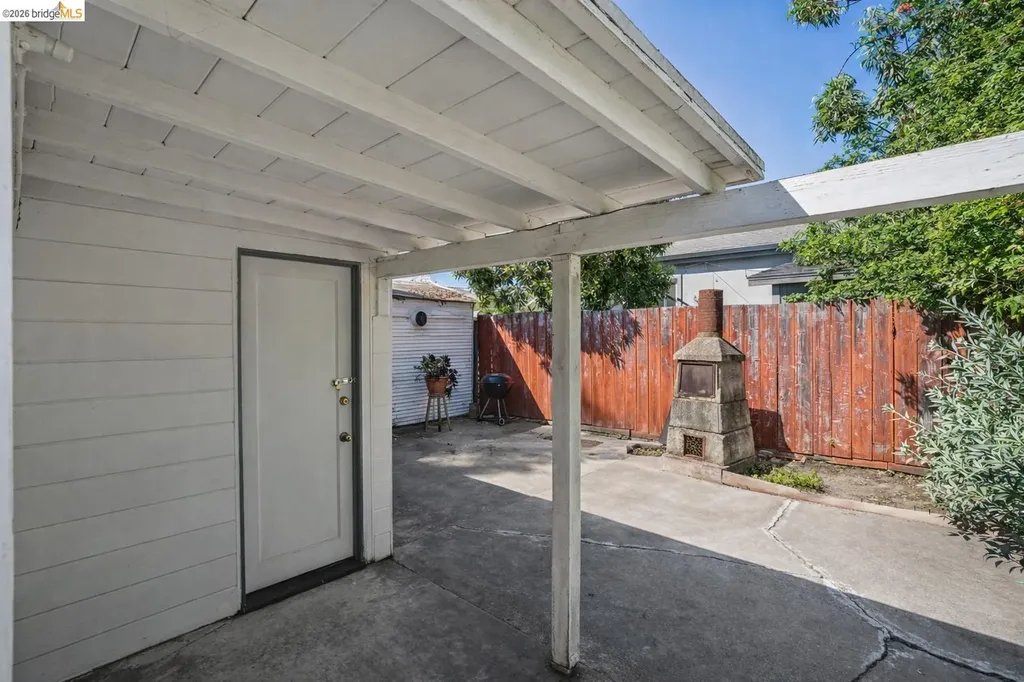 876-880 52nd Street Oakland CA 94608