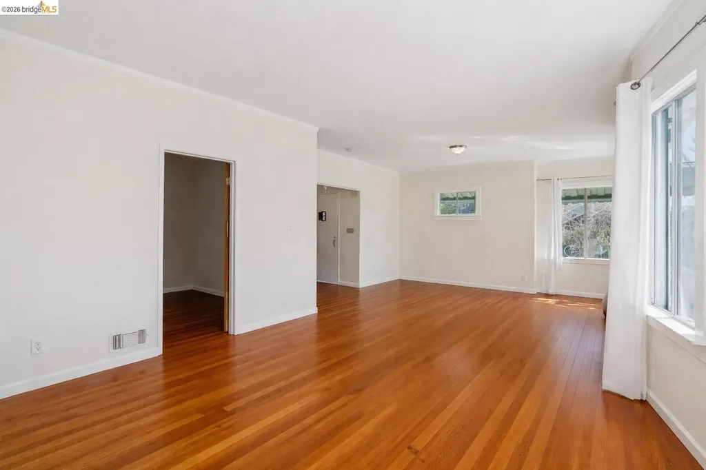 876-880 52nd Street Oakland CA 94608