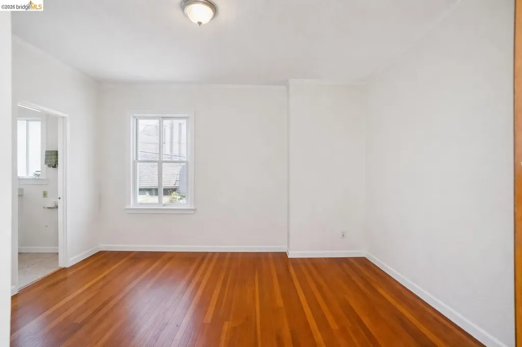 876-880 52nd Street Oakland CA 94608