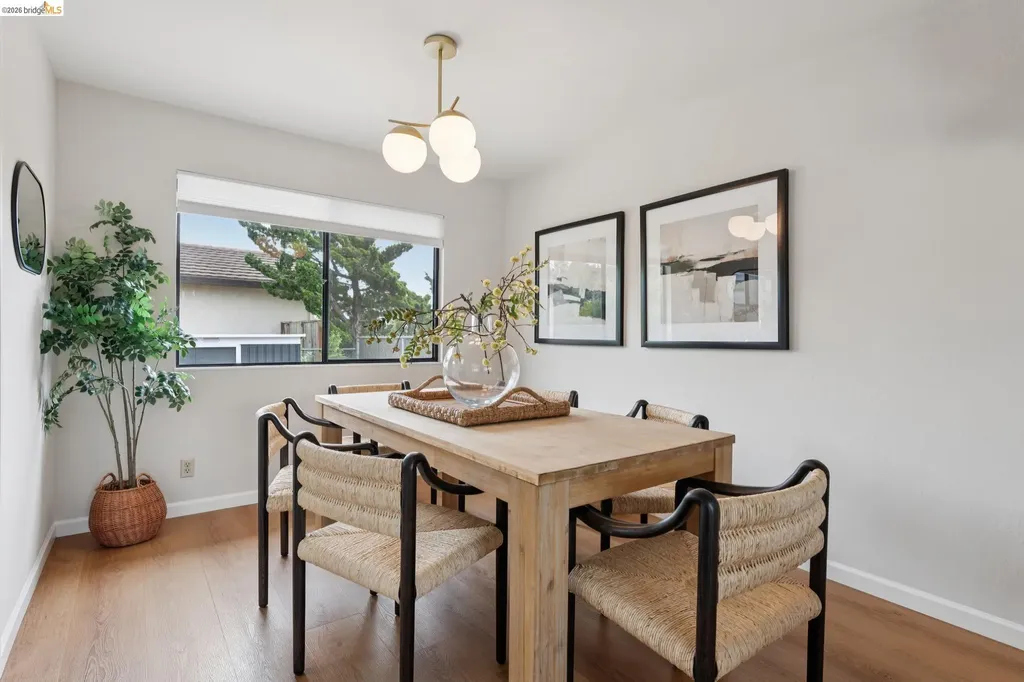 5200 Pinecrest Drive Oakland CA 94605
