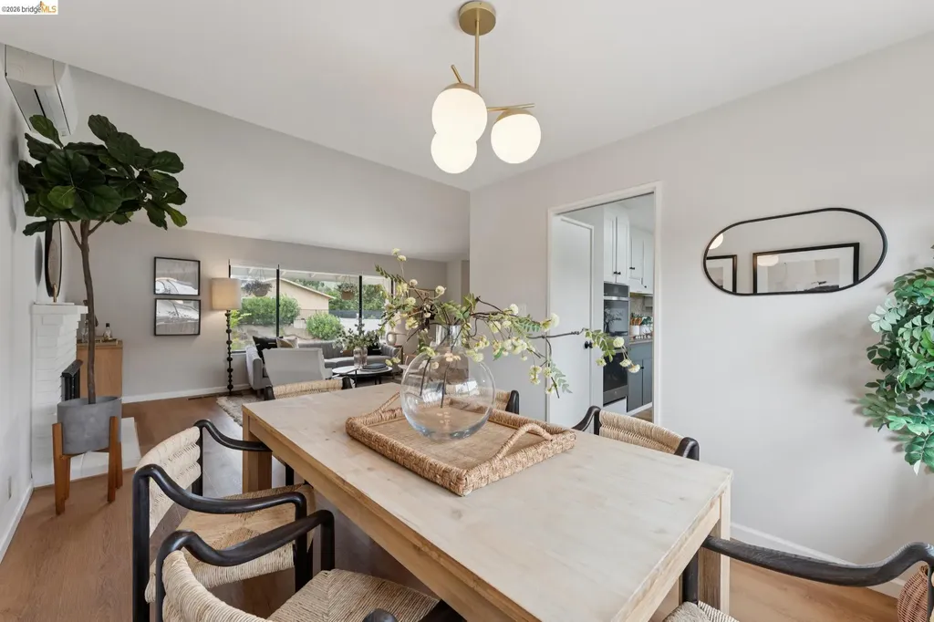 5200 Pinecrest Drive Oakland CA 94605