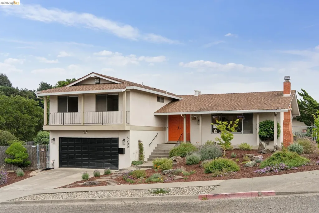 5200 Pinecrest Drive Oakland CA 94605