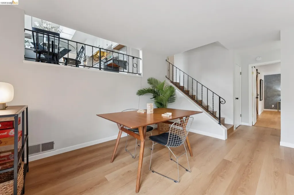 5200 Pinecrest Drive Oakland CA 94605