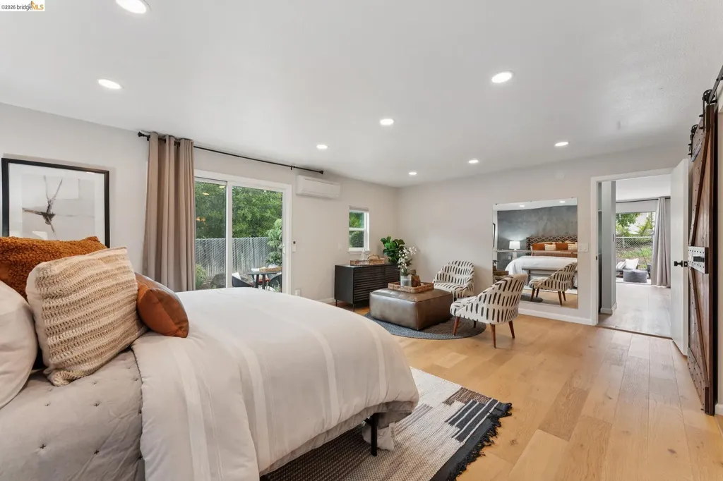 5200 Pinecrest Drive Oakland CA 94605