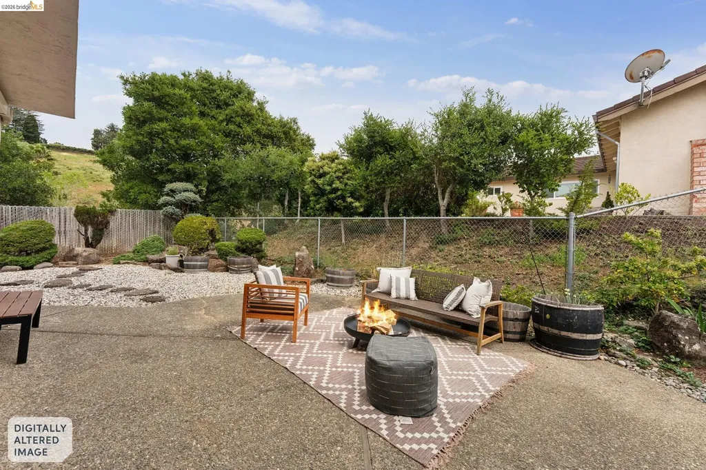 5200 Pinecrest Drive Oakland CA 94605