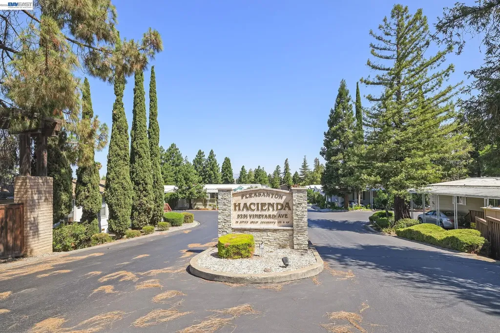 3231 Vineyard Ave., #94 Pleasanton CA 94566