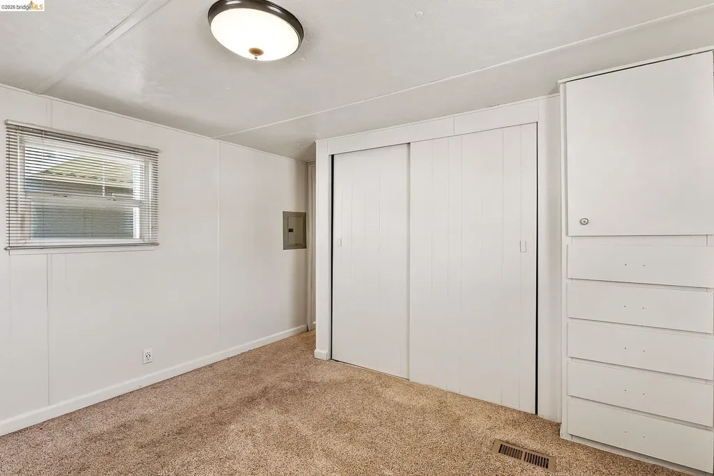 64 Oneida Oakley CA 94581