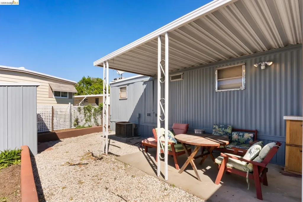 64 Oneida Oakley CA 94581