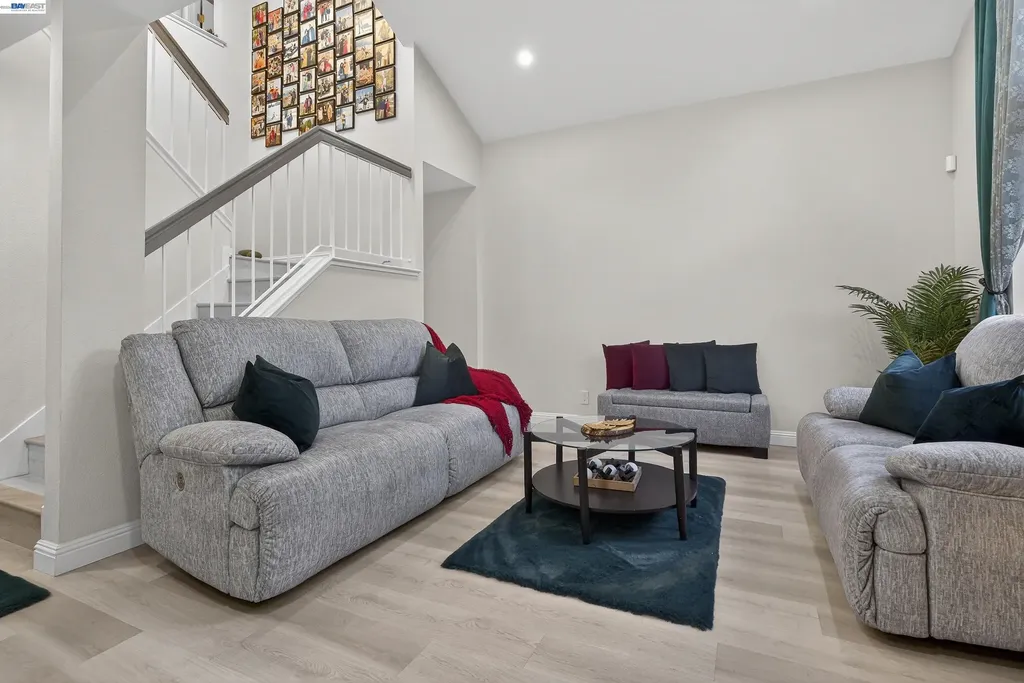 903 Appian Knoll Court El Sobrante CA 94803