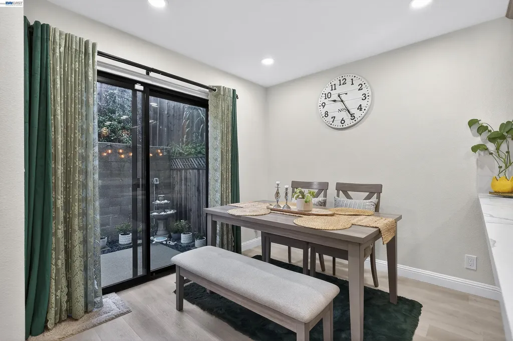 903 Appian Knoll Court El Sobrante CA 94803