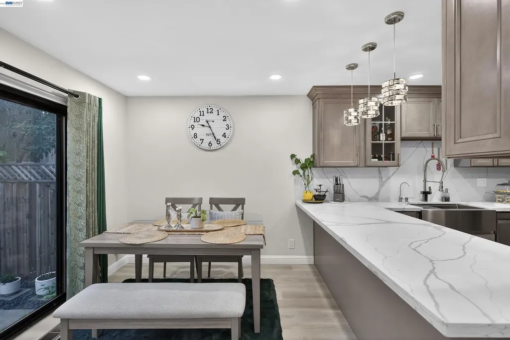903 Appian Knoll Court El Sobrante CA 94803