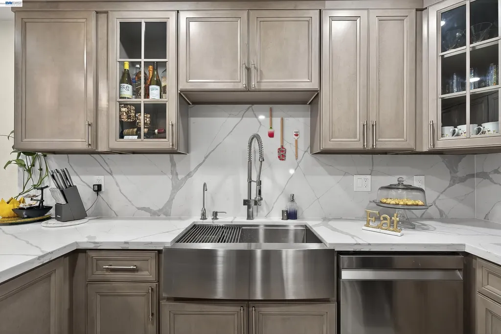 903 Appian Knoll Court El Sobrante CA 94803