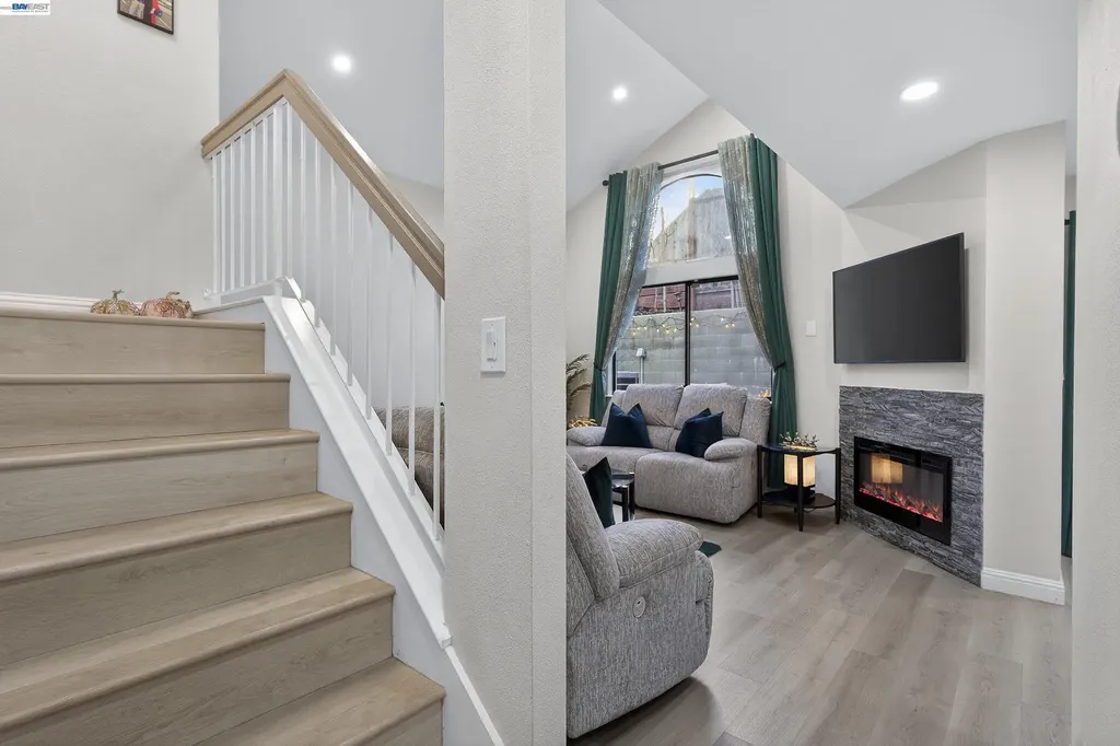 903 Appian Knoll Court El Sobrante CA 94803