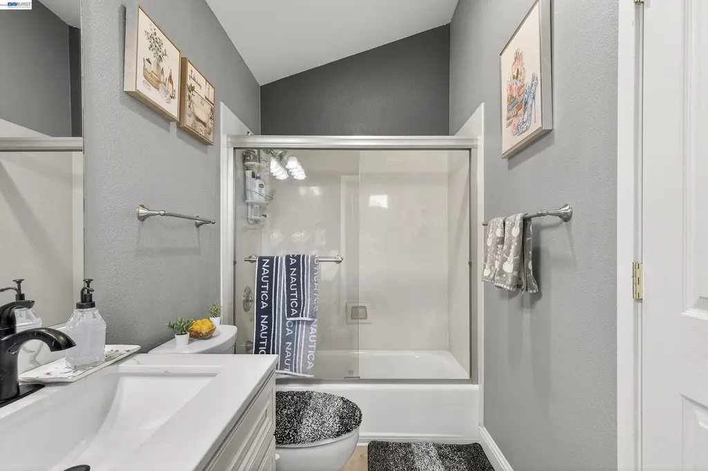 903 Appian Knoll Court El Sobrante CA 94803