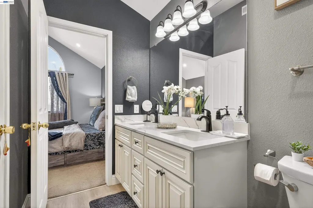 903 Appian Knoll Court El Sobrante CA 94803