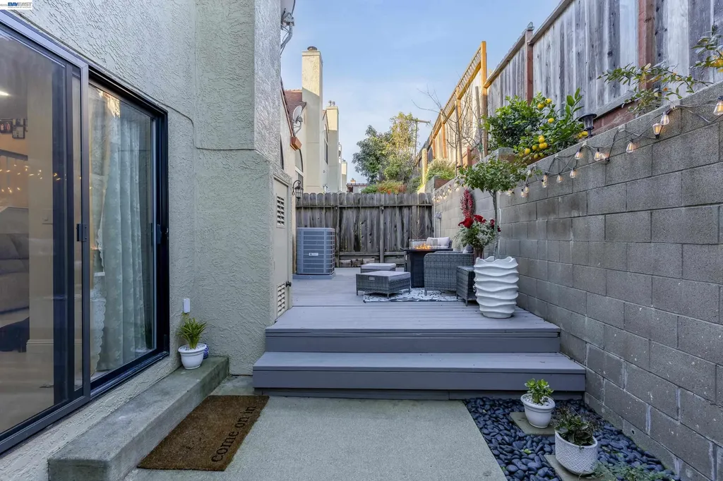 903 Appian Knoll Court El Sobrante CA 94803