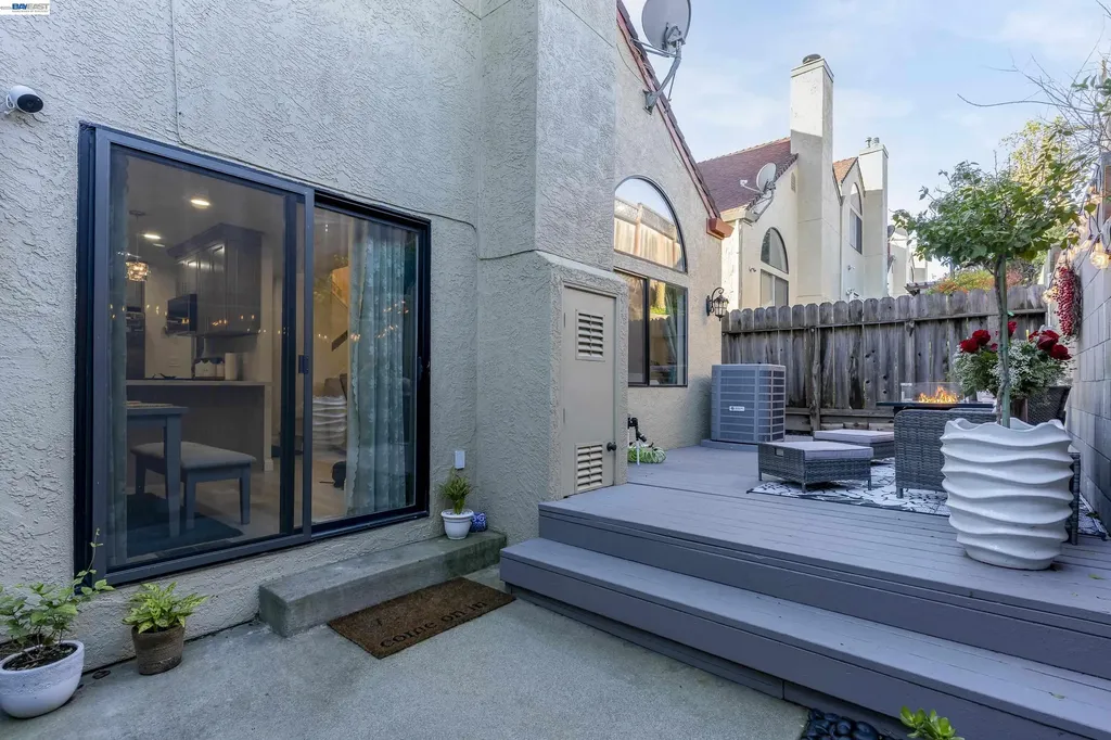 903 Appian Knoll Court El Sobrante CA 94803