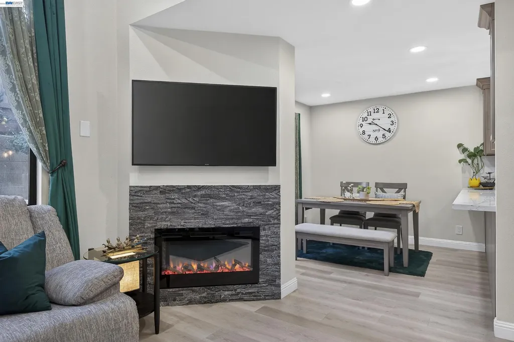 903 Appian Knoll Court El Sobrante CA 94803