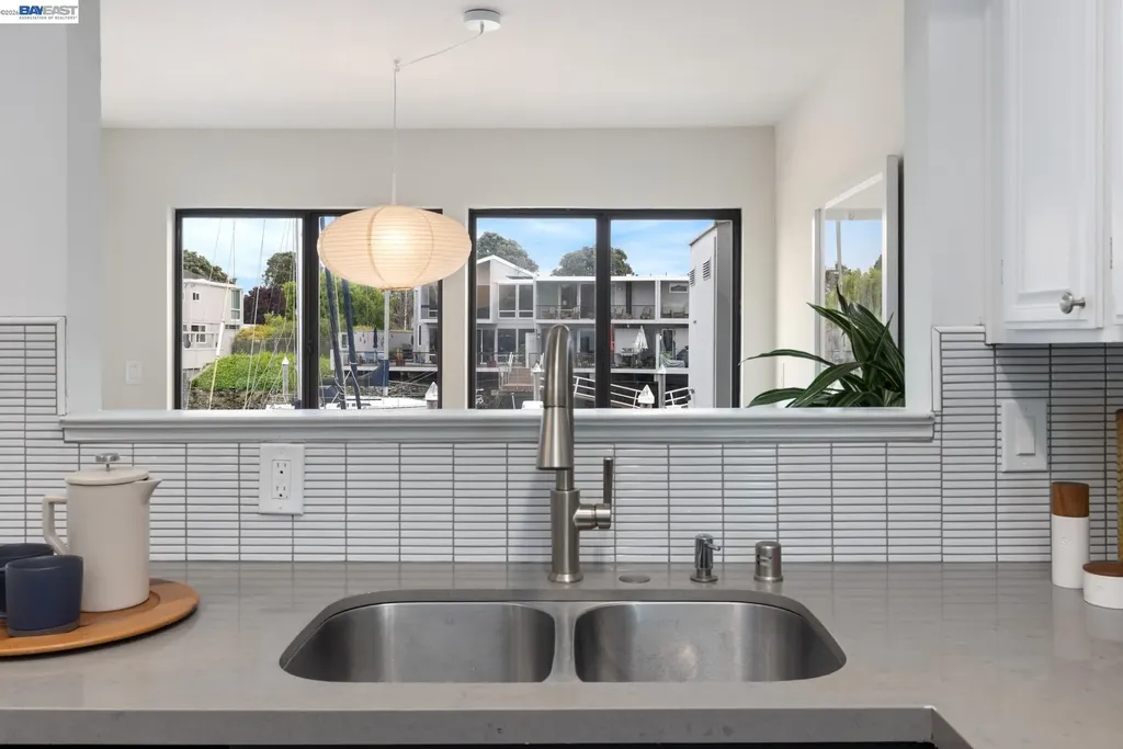 312 Tideway Drive Alameda CA 94501