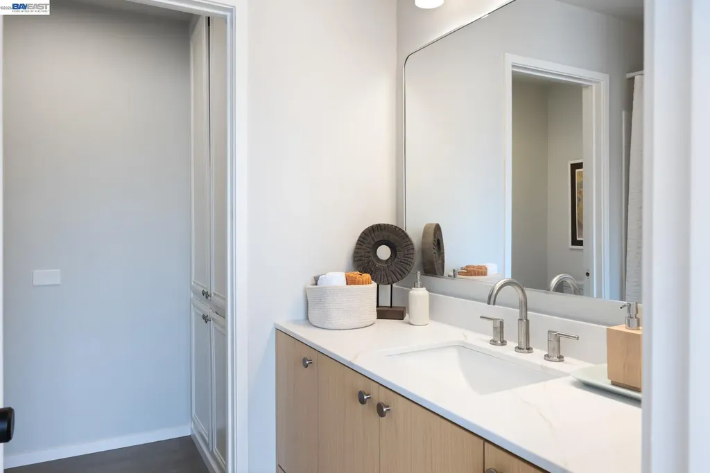 312 Tideway Drive Alameda CA 94501